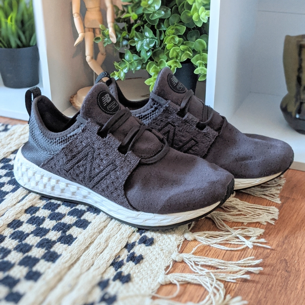 New Balance Tennis Shoes